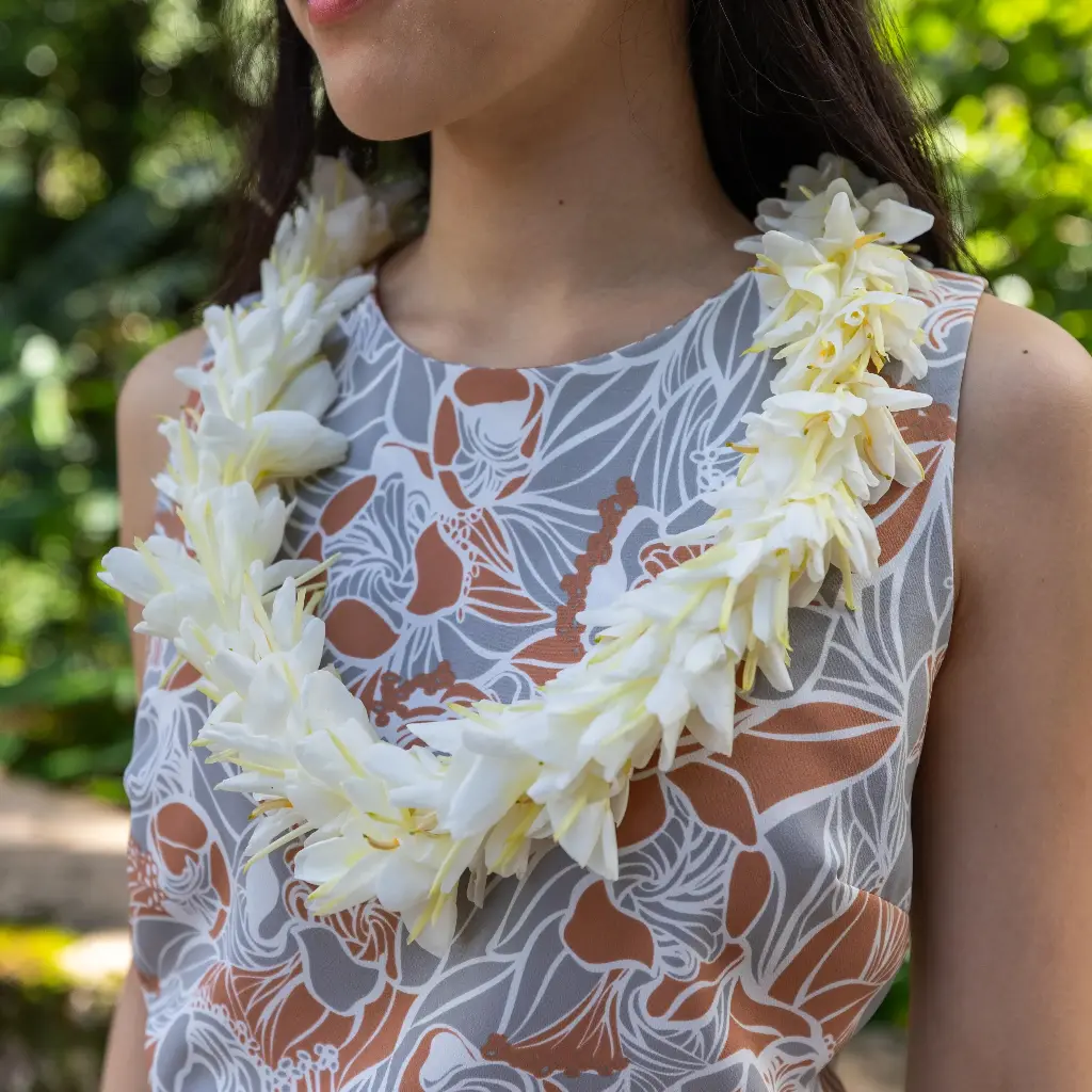 Leｉ 2 Single White Ginger Twist Lei - Fragrant Blooms